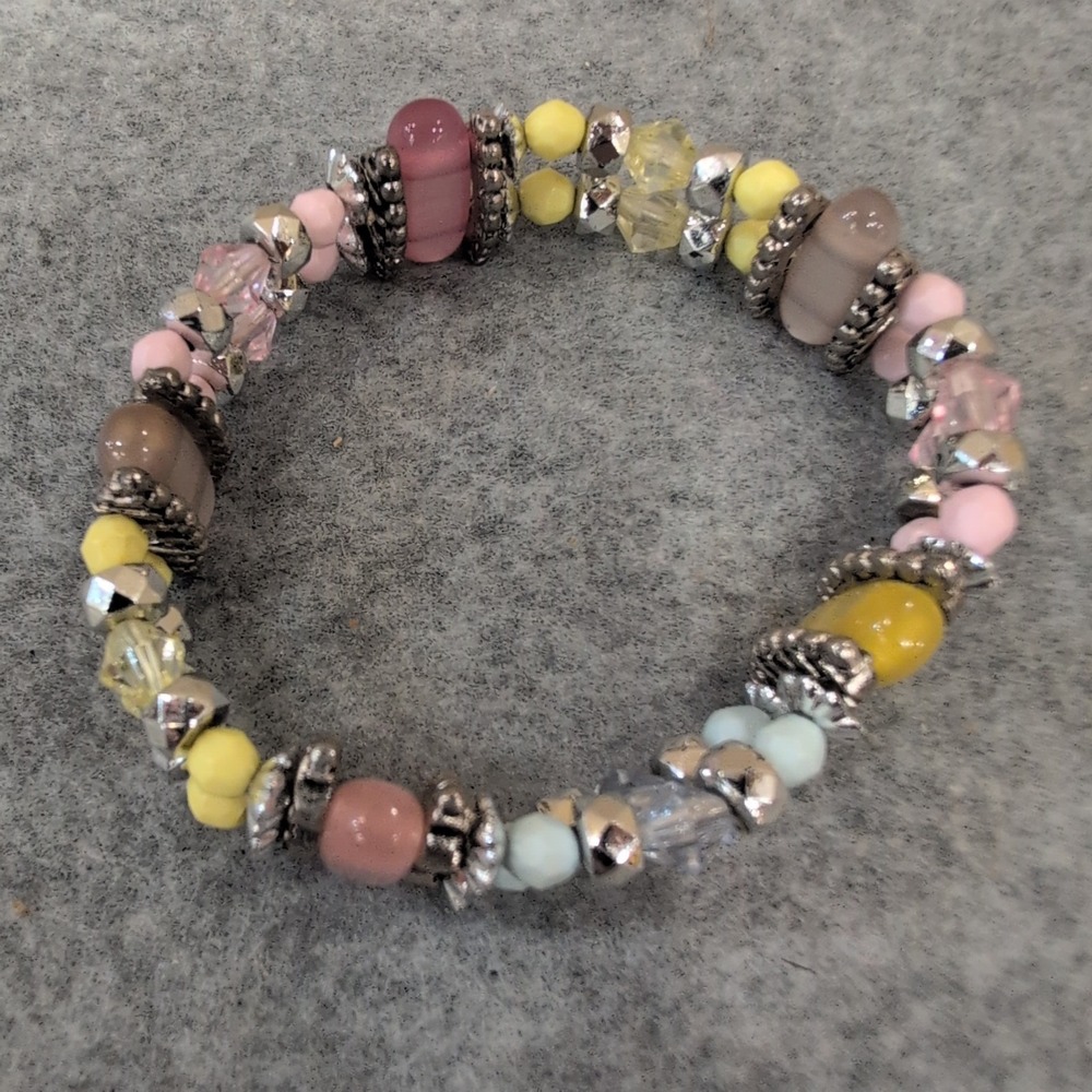 Beaded Stretchy Bracelet Pastel Colors Pink Yellow Blue Silver Accents Layered - Picture 1 of 5